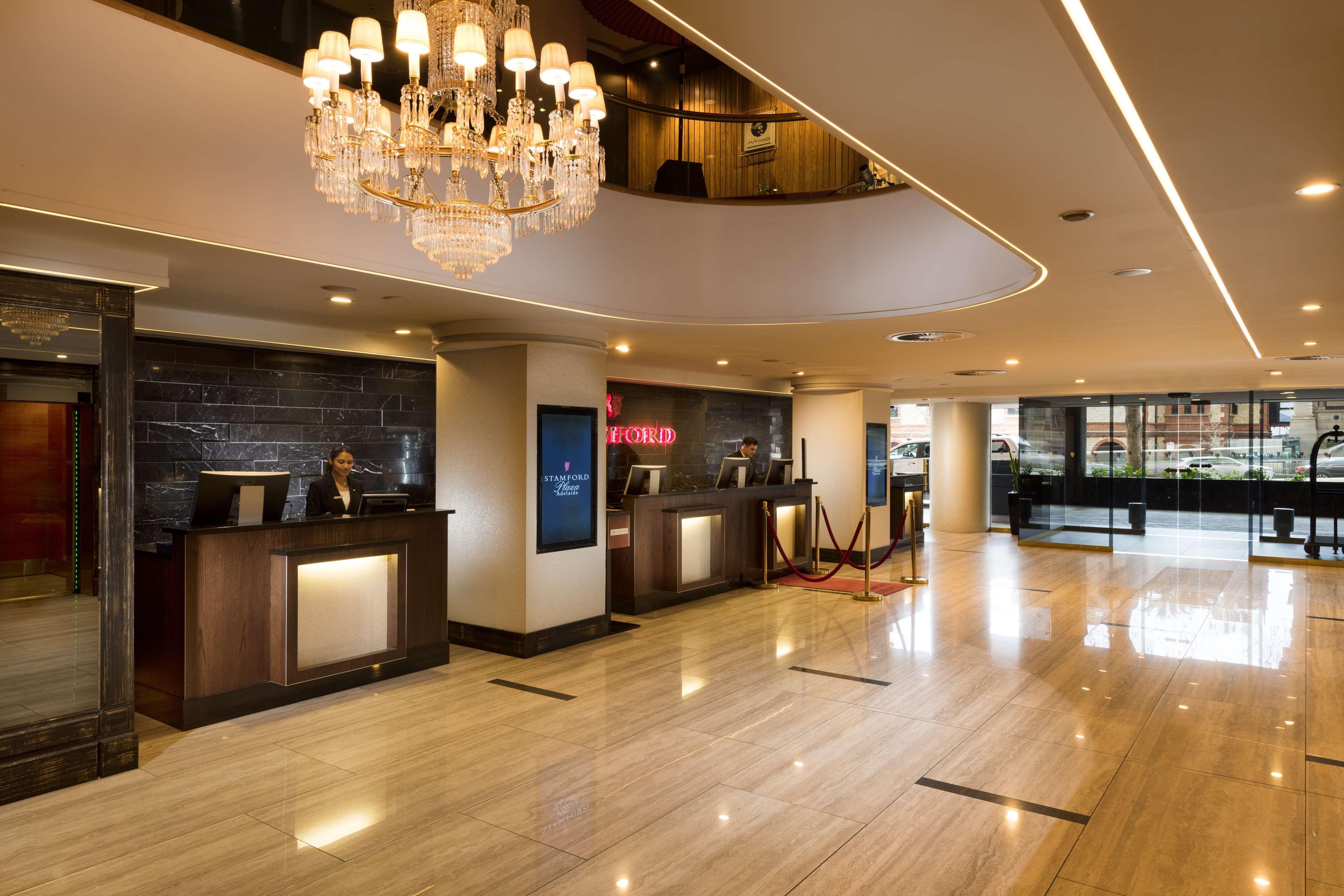 Hotel Stamford Plaza Adelaide Exteriér fotografie Lobby
