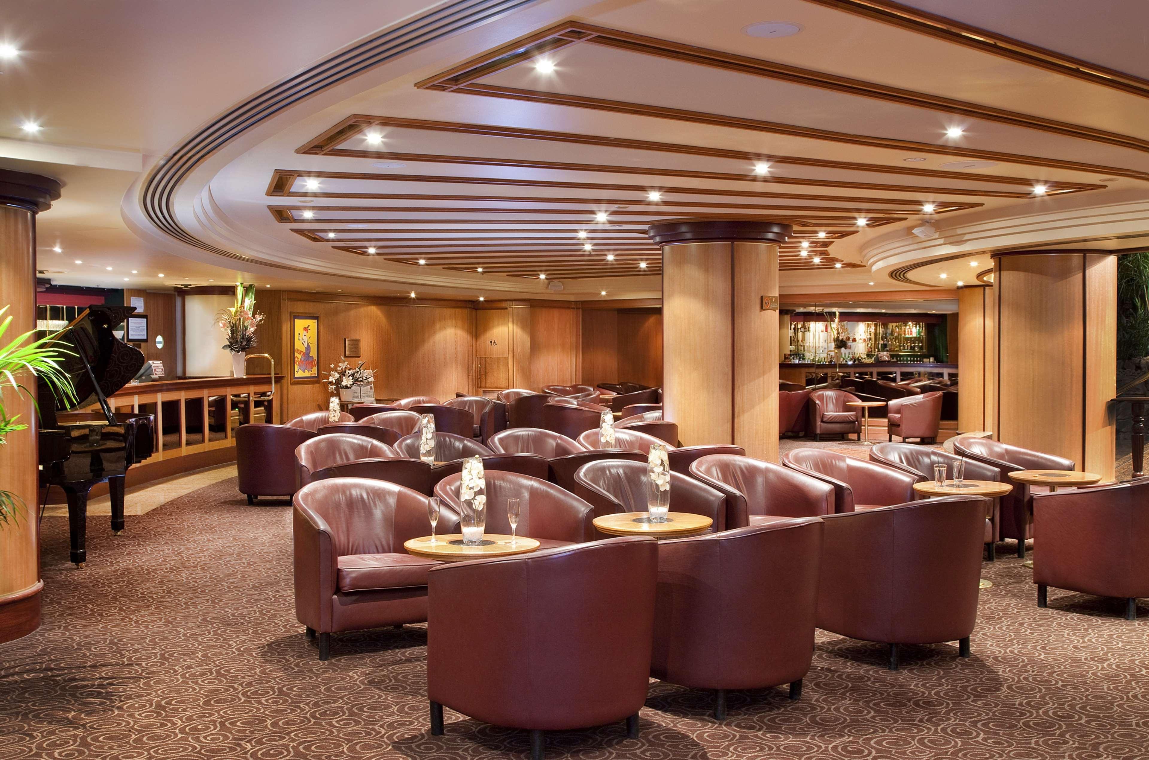 Hotel Stamford Plaza Adelaide Restaurace fotografie The lounge at the airport