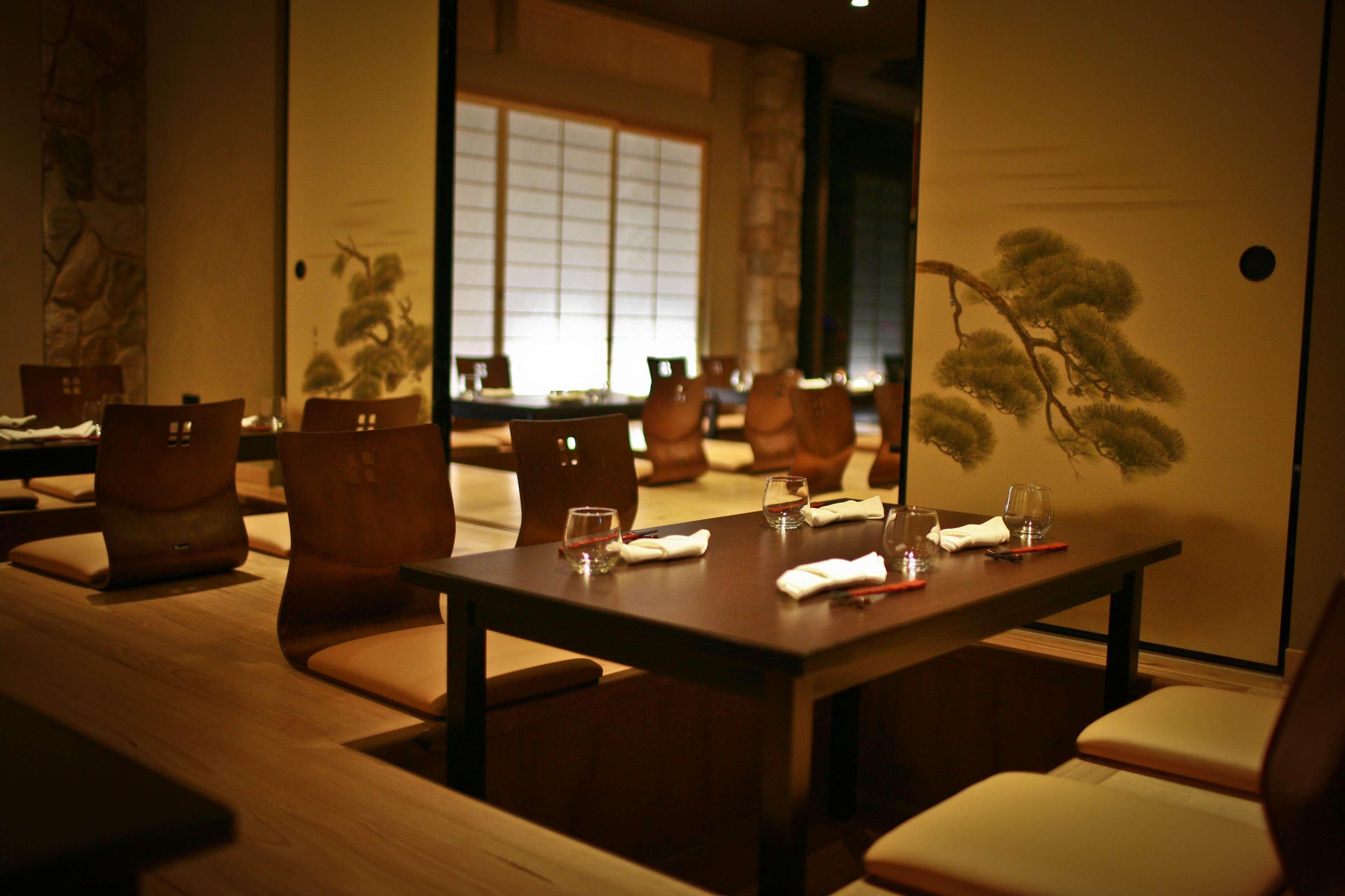 Hotel Stamford Plaza Adelaide Exteriér fotografie A restaurant in Kyoto