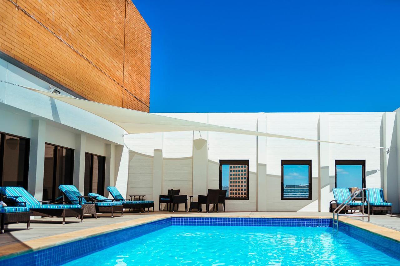 Hotel Stamford Plaza Adelaide Exteriér fotografie The pool at the W Doha