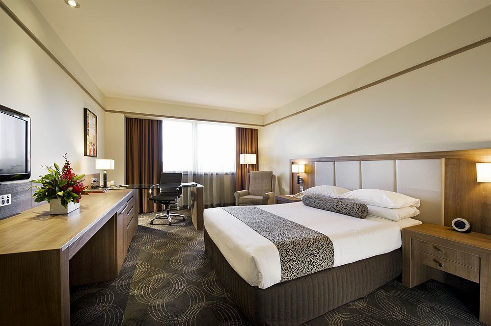 Hotel Stamford Plaza Adelaide Exteriér fotografie A room at the hotel