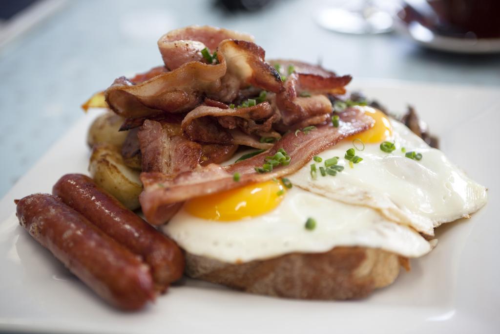 Hotel Stamford Plaza Adelaide Exteriér fotografie A bacon roll